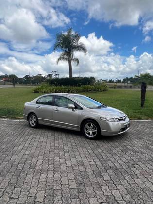 HONDA CIVIC 1.8 LXS 16V GASOLINA 4P AUTOMÁTICO